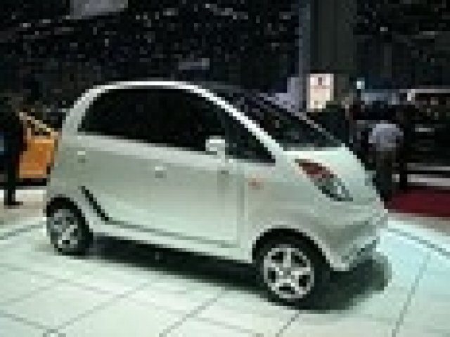 Tata Nano ще бъде с еърбег за 10 долара