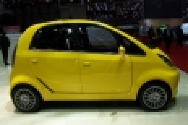 Клиенти отказват поръчки за Tata Nano