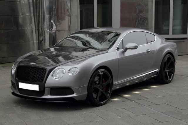 Anderson наля 680 к.с. под капака на Bentley Continental GT