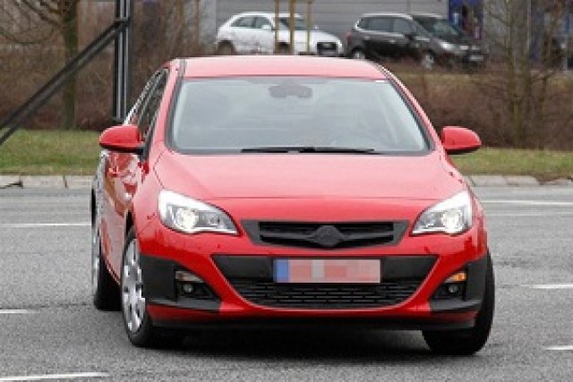 В семейството на новия Opel Astra ще има и седан