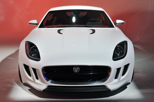 Jaguar С-X16 Concept – хибрид с бъдеще