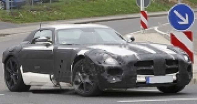 Серийният Mercedes SLS ще има премиера през септември