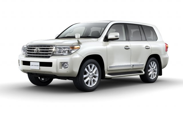 Toyota показа обновения Land Cruiser 200