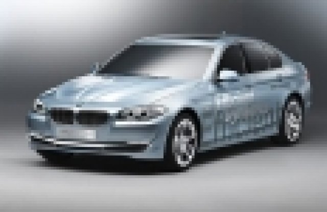 BMW пуска и хибридна „петица”