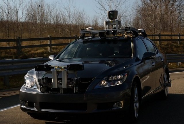 Toyota и Lexus: трябва да бъдем подпомагани от системите, а не замествани от тях