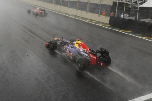 Ferrari не успя да отмъкне титлата на Фетел