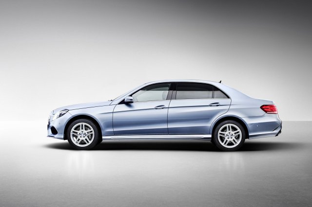 Mercedes-Benz представи дългата E-Class