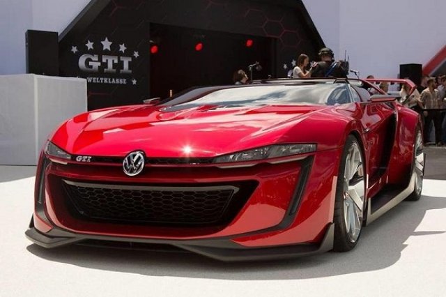 Виртуалният VW GTI Roadster стана реалност