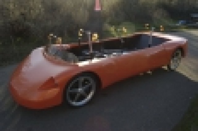 Модерната кола на Флинтстоун е тук!