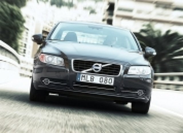 Volvo обнови седана S80