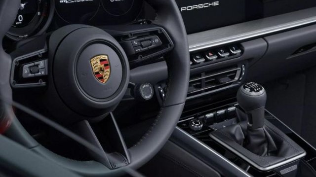 В Щатите електромобилите задминаха колите с механични скорости