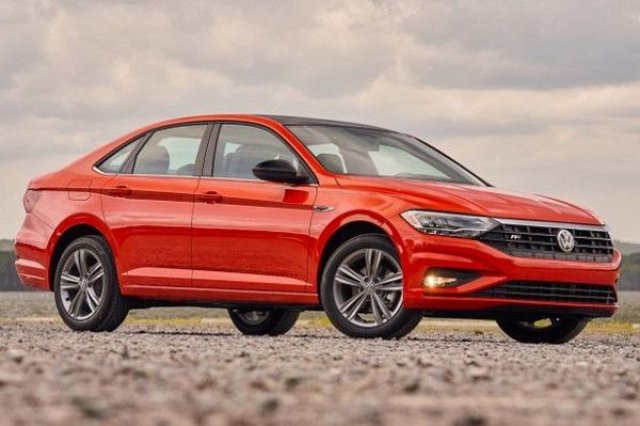 Volkswagen пуска на пазара спортна Jetta