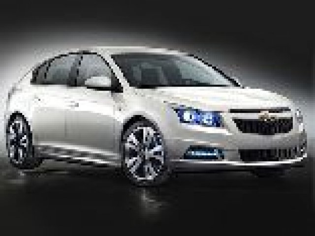 Серийният Cruze с пет врати ще видим в Женева