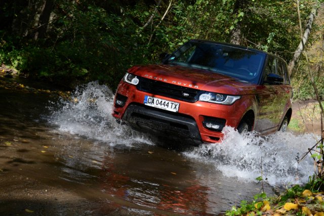 Range Rover Sport - аристократ, който обича калта