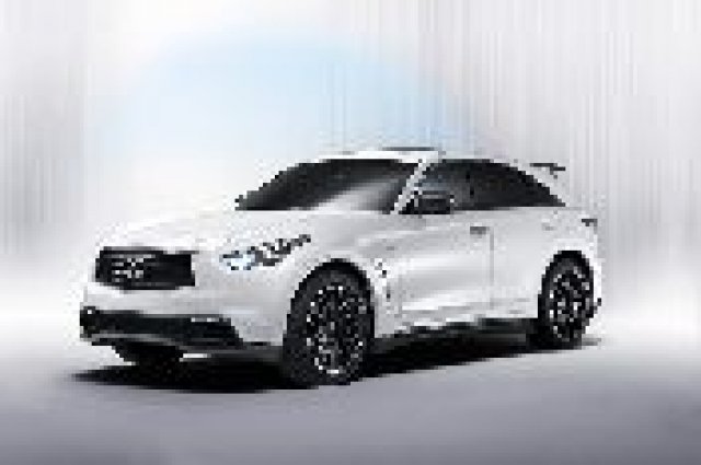 Infiniti FX Sebastian Fetttel във Франкфурт