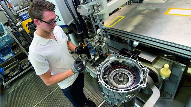 Моделите на FCA също получават новата автоматична трансмисия на ZF