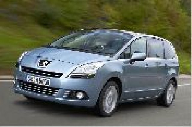 Peugeot предложи интернет в колата