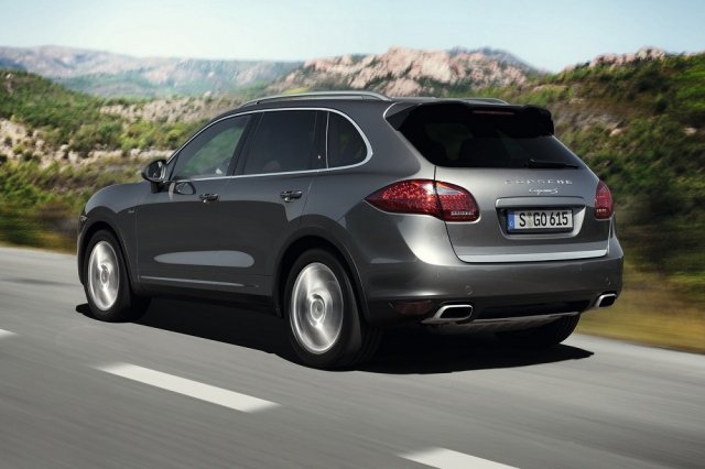 VW и Porsche прибират в сервизите 800 000 коли