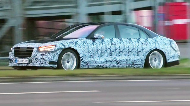 Новата S-Class сваля камуфлажа