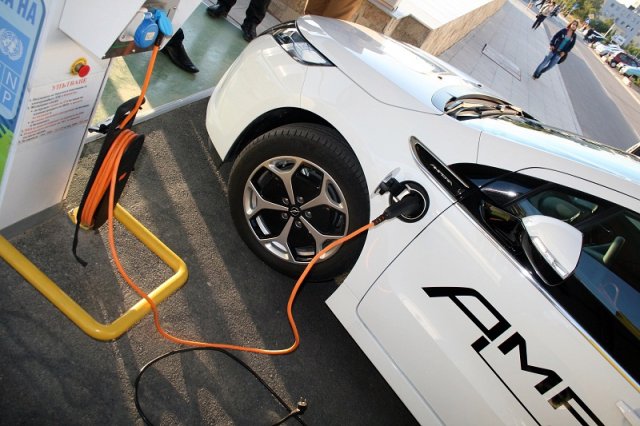 Близо 500 са електрическите коли в България