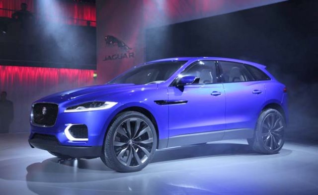 Jaguar C-X17 се появи в пълния си блясък