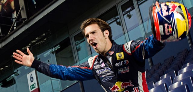 Двама нови пилоти във F1 догодина