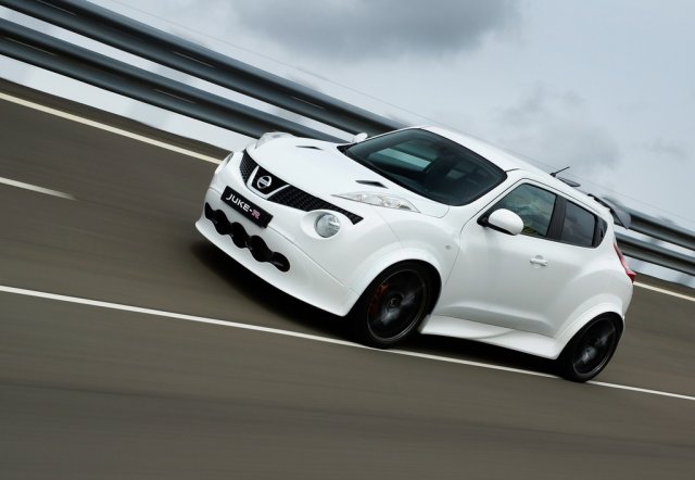 Nissan направи първия сериен Juke-R