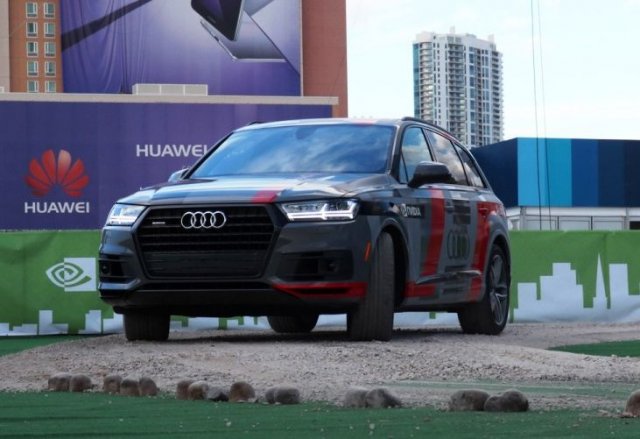 Audi оборудва Q7 с изкуствен интелект (Видео)