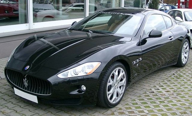 10-годишен яхна Maserati GranTurismo
