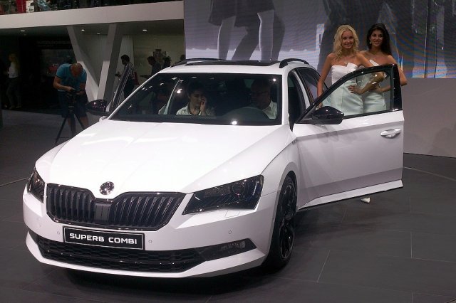 Skoda представи спортния Superb