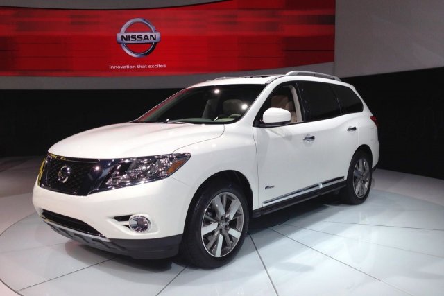 Nissan представи Pathfinder Hybrid