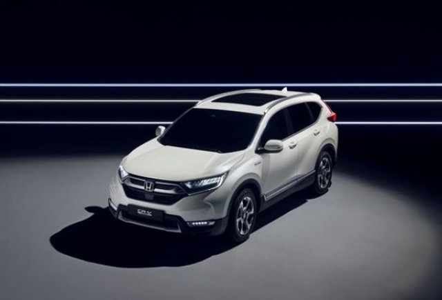 Honda представи хибриден кросоувър за Европа