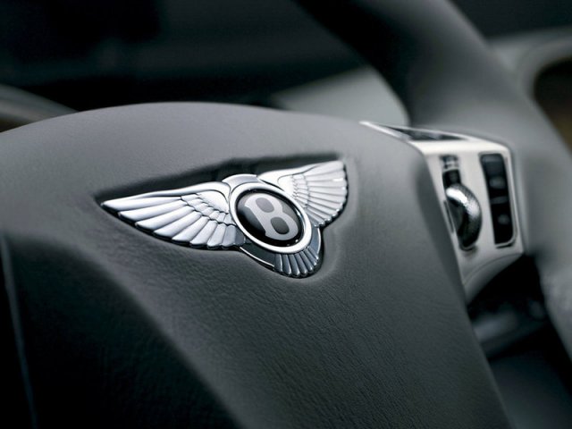 Bentley краде клиентите на Maybach