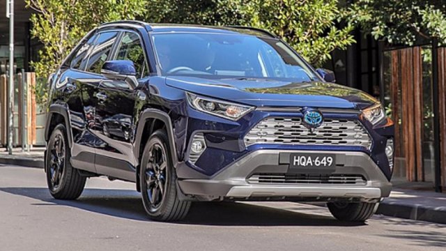 Новата Toyota RAV4 идва в Европа и като Suzuki