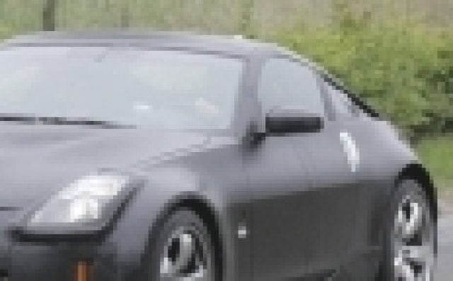 Nissan 370Z в Париж през октомври?