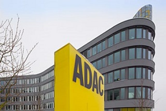 Производителите от Германия връщат наградите на ADAC