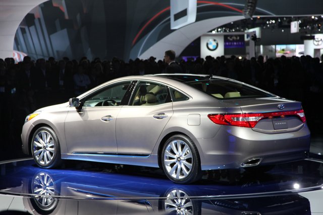 Корейците ще бият японците с Hyundai Azera?