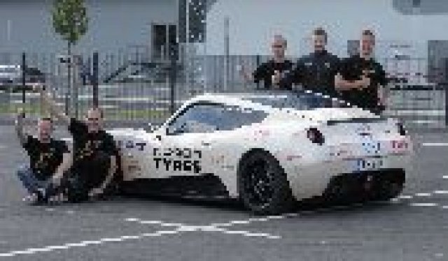 Електромобил на студенти закова рекорд на Nürburgring (Видео)