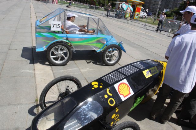 Официално представиха българските участници в eкомаратона