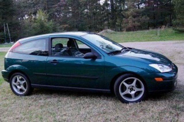 Ford Focus със задно и V8