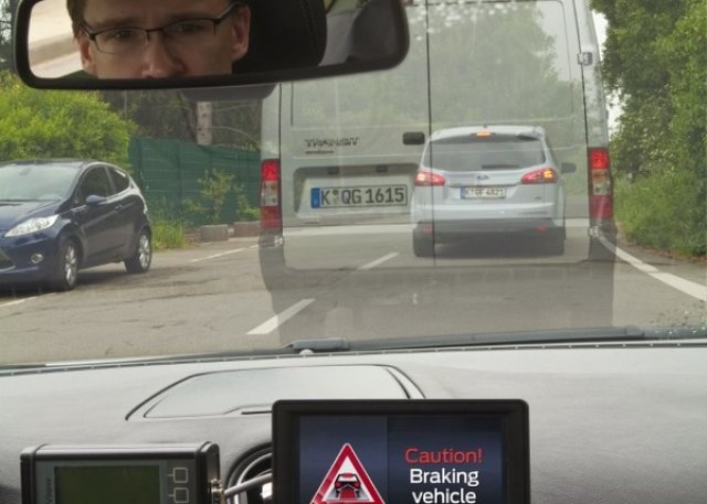 Ford тества електронен стоп-сигнал