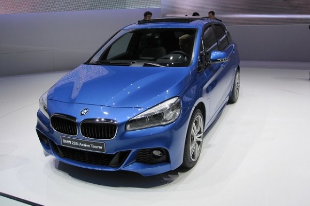 BMW Group увеличава моделите с предно