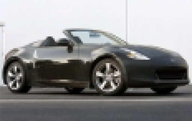 Готов е и кабриолетът на Nissan 370Z