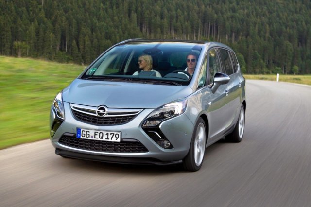 Новият 1.6 SIDI Turbo вече и при Zafira Tourer