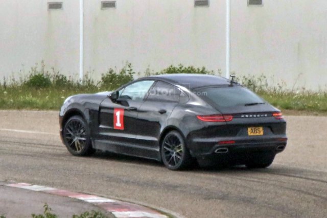 Porsche ще превърне Cayenne в конкурент на BMW X6