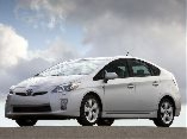 Toyota инвестира в безжично зарядно