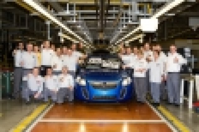 Opel търси работна ръка