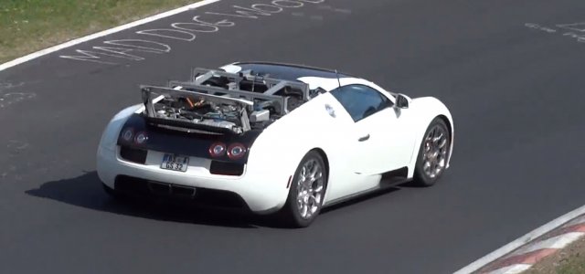 Странно Bugatti Veyron се появи на „Нюрбургринг“