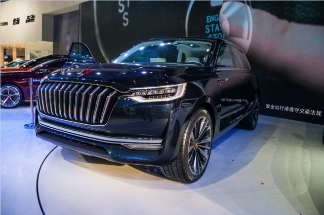 Audi Q5 навлече китайски дрешки