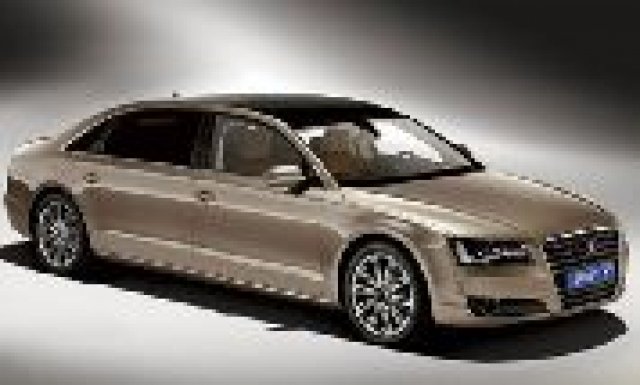 Разпънато, бронирано Audi